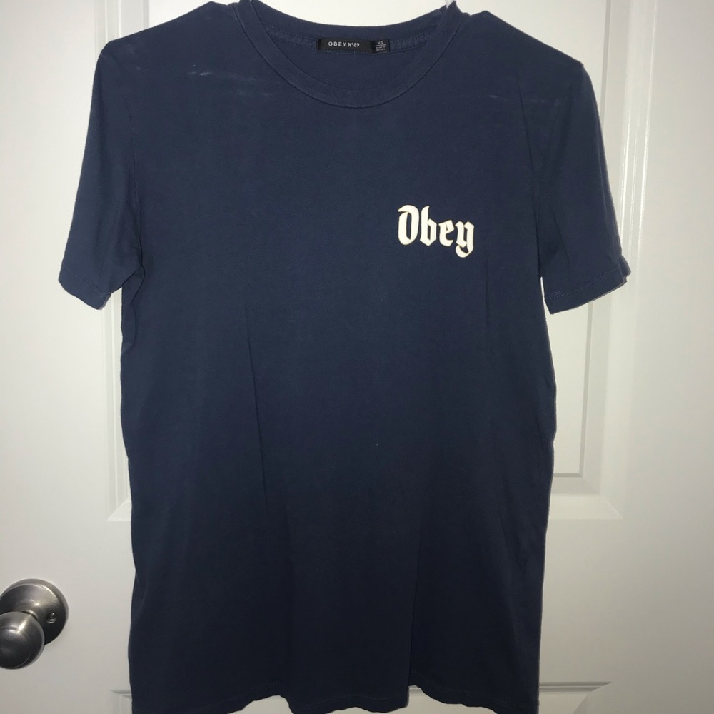 Obey short sleeve shirt size XS
